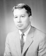 Richard Williams was an important figure in the development of the  #LCD, but his contributions are often overlooked. Williams earned a PhD in physical  #chemistry from Harvard in 1954 and joined the staff of RCA Labs in 1958. (2/20)