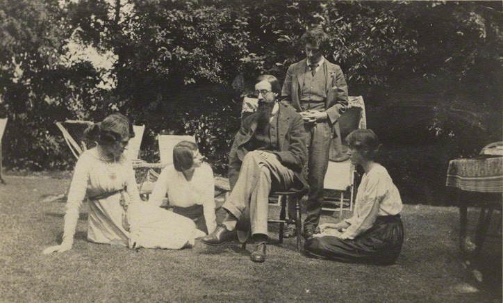 day 16 : lady ottoline morrellenglish aristocrat and society hostesslovers could have included painter dora carrington and maria huxley (seen in 3 right at ottoline's side along with other members of the bloomsbury group)