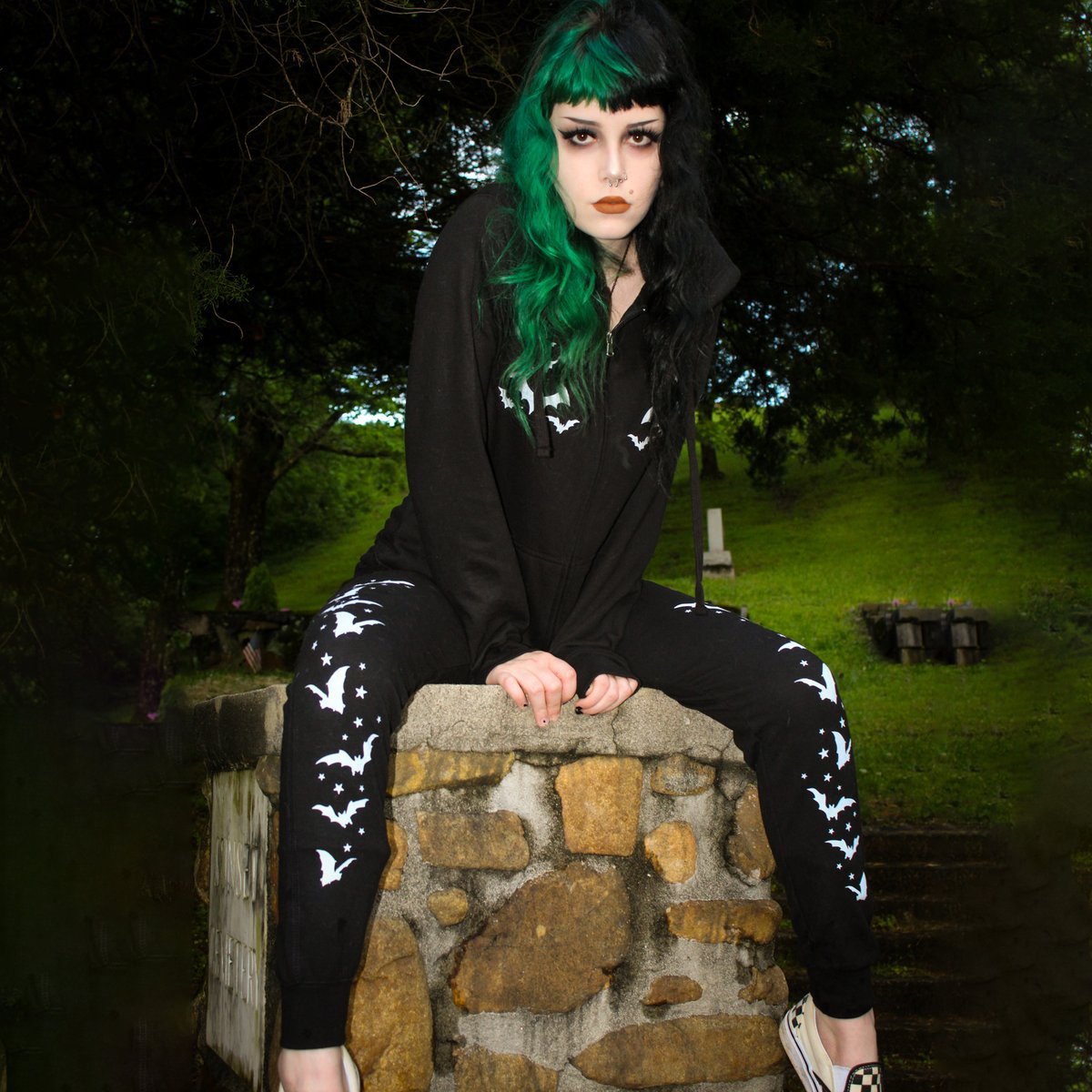 toofastclothing's tweet photo. Bats &amp; Stars Skinny Leg Sweatpants
@LilGreenDemon
★🦇★
★
★ https://t.co/V6MHUqdNiS ★
★ SHOP NOW ★
★
★
#crazybatlady #batlady #baturday #ijustreallylovebatsok #ilovebats #putabatonit #bat #bats #batsofinstagram  #batlife #batfashion #batclothing #batlover https://t.co/RwJqPNu9nt