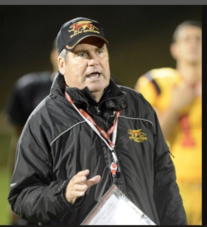 coachcluff57's tweet photo. Supporting @Coachs_Cause recognizing  @FootballGryphon former Head Coach Stu Lang,
Yates Cup Champion! Coach Lang has had a tremendous impact on Players and the Gryphon Program overall. Stu epitomizes the quote “to serve”! Challenge all Gryphons to support Canada’s Food Banks. https://t.co/wJeCrYSbJ9