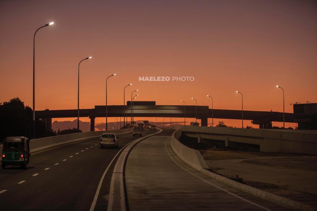 TZMsemajiMkuu's tweet image. Muonekano wa barabara za juu za Ubungo jioni #KAZIINAENDELEA2020 #TUMEAMUA2020 #TUNATEKELEZA2020