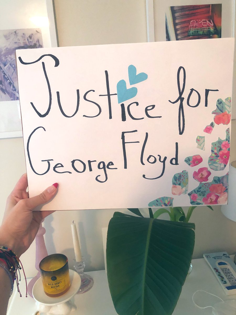 MelanieAnnNeff's tweet photo. No suficiente decir que NO eres racista tienes que ser antirracismo ❤️
#JusticeForGeorgeFlyod #BlackLivesMatter https://t.co/g7fGcMbsX0