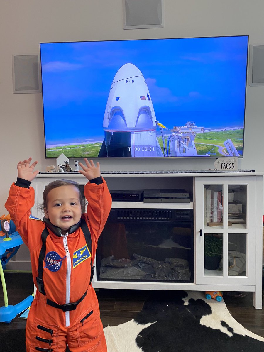 RVRios's tweet photo. 3..2..1 Blastoff!! Ames is ready for @spacex and @nasa Launch of Crew Dragon to the ISS! #LaunchAmerica https://t.co/qEdNRxG4yZ