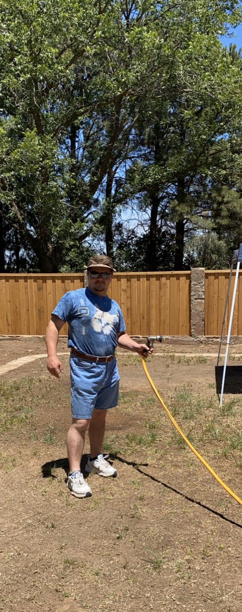 stetsonhillger's tweet photo. Did you say you need a yard boy, honey? https://t.co/zwyMwU8E50