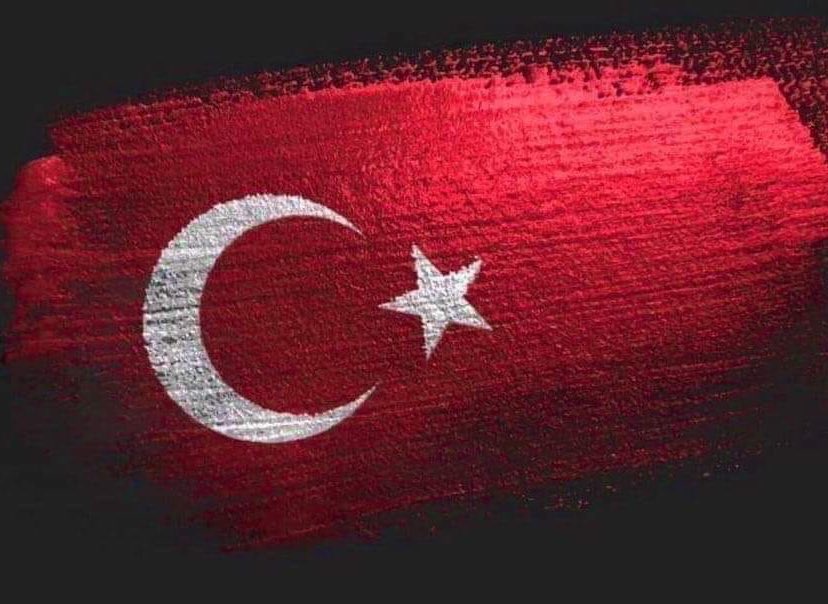 Sizin gibi 3 yiğit ancak kalleşçe vurularak şehit edilebilirdi. 
Şehit Polis Atakan Arslan, Diyarbakır.
Şehit Er Mehmet Günay, Çukurca.
Şehit Uzm. Çvş Uğur BORA, Çukurca.
Hepsi sinsice, hepsi.
Ruhunuz şad olsun🇹🇷