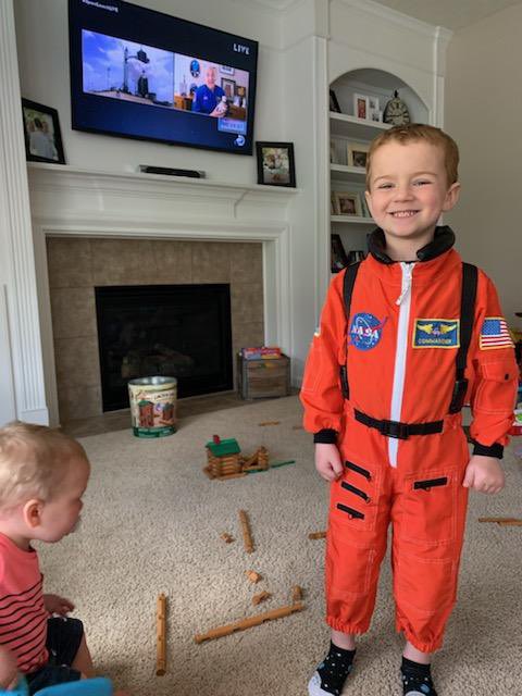 AshleeEckerle's tweet photo. Ashton is ready for launch! @SpaceX #SpaceLaunchLIVE @NASA https://t.co/EbAsRO7s9P