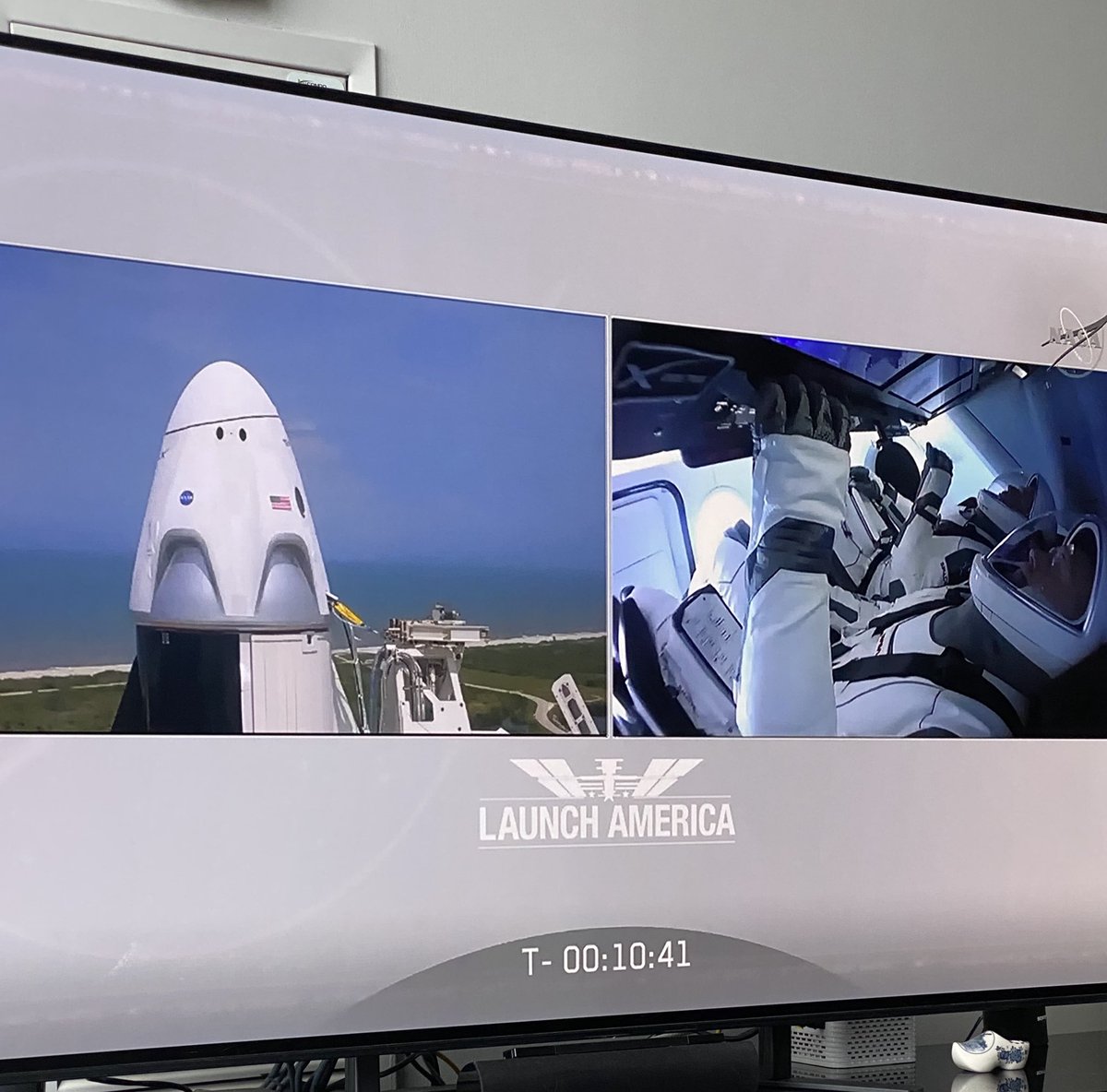 nuno_webdev's tweet image. Watching history being made today with the first SpaceX launch with tripulacion. Safe travel to space @Astro_Doug & @AstroBehnken #NASA #SpaceX