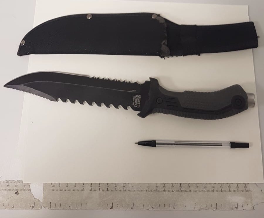 MetTaskforce's tweet image. #TSG #U52 have been on plain clothes patrols around Clapham Junction today, assisting our @BTP colleagues with #OpNetwork. A young male was found with this knife, after a brief foot chase. Male arrested. ^5213U