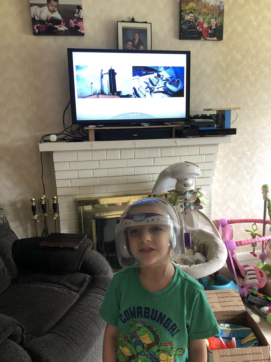 hym81509's tweet photo. This boy has been super excited since Wednesday to watch the launch. He has been obsessed with rockets and spaceships for months buying any legos he can. #LaunchAmerica #NASA  #SpaceX @NASA https://t.co/1UPFrcwhAl