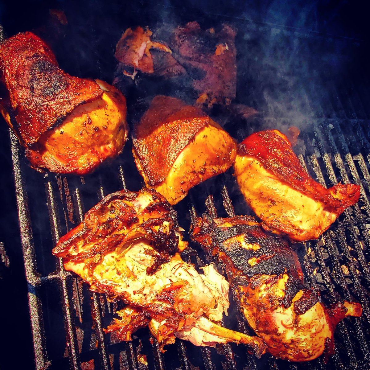 21crafthouse's tweet photo. Grillin' + Chillin'
#21ToGo #bbq #cookout #summer #bethlehem #takeout #21crafthouse #saturday https://t.co/ZFNAxFSwIc