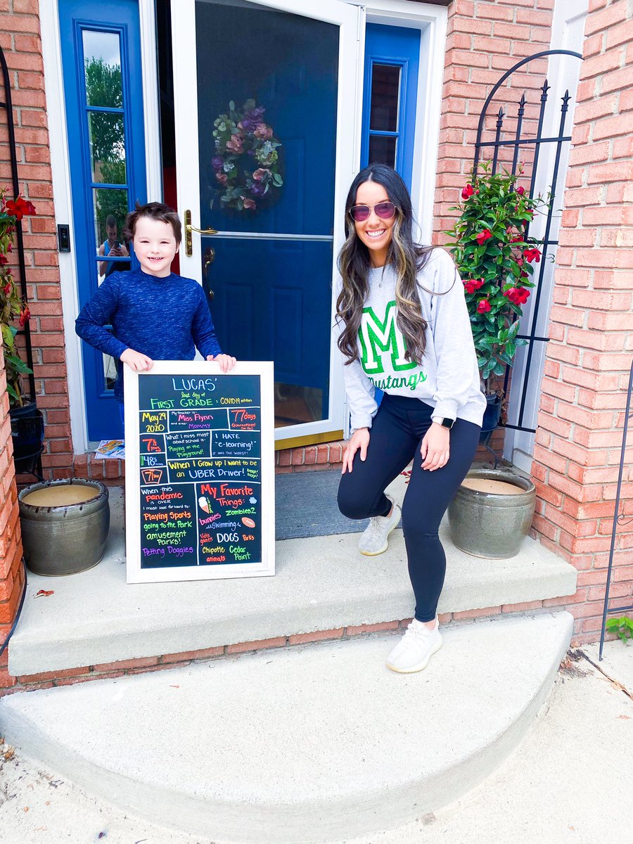 mrssmith_cle's tweet photo. Today I went house to house &amp; said my goodbyes to my students. 💚 My first year of teaching didn’t go as planned but I’m so thankful for this group of kids &amp; the learning and growth that has taken place. My first graders are now second graders 😢 #proudteacher https://t.co/iYVjiDQut7
