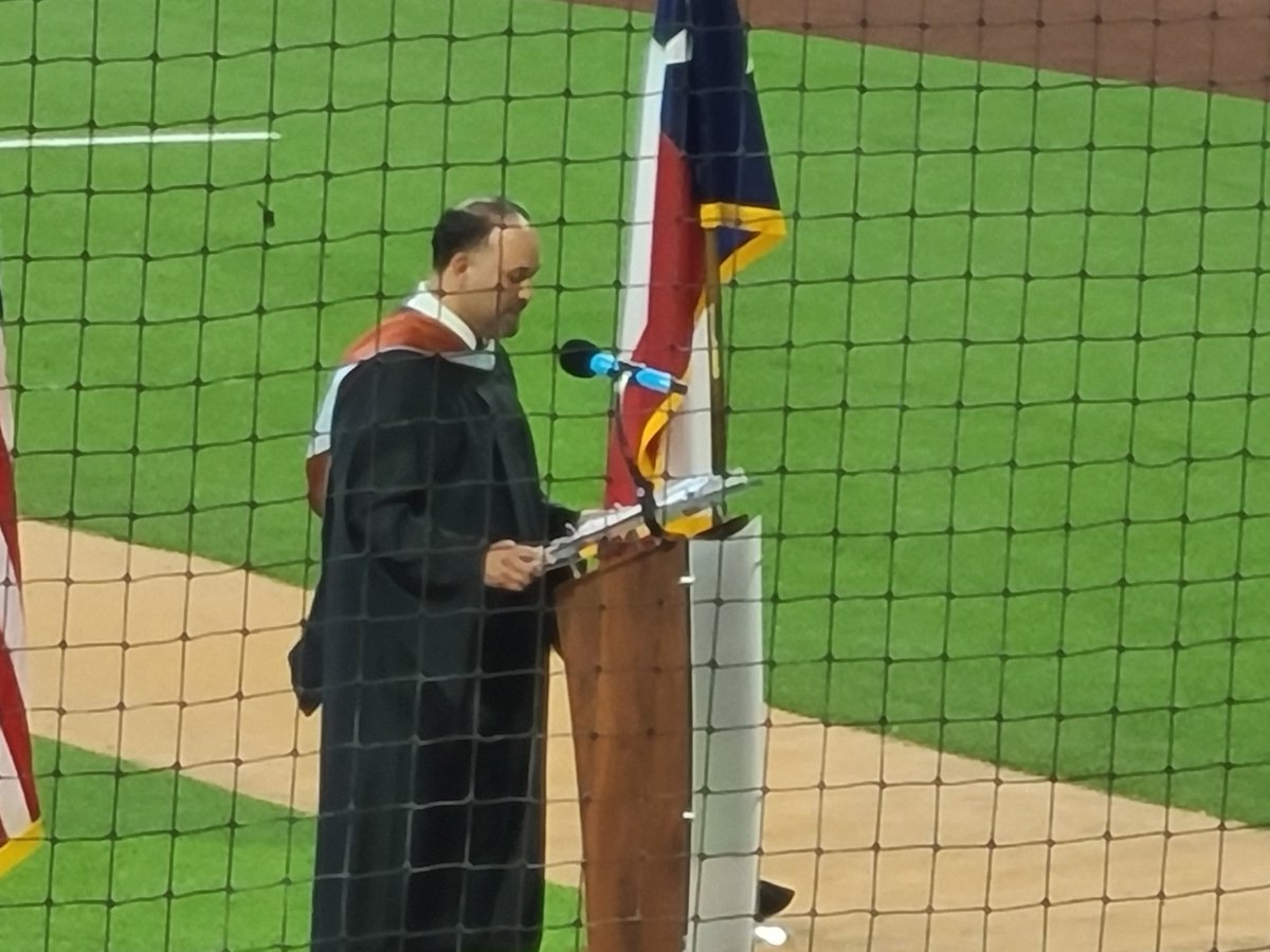 PranaThoppil's tweet photo. @NimitzVikings @VikingDirector @IrvingISD #NimitzNation is graduating! #ClassOf2020 https://t.co/KHjprU8diq