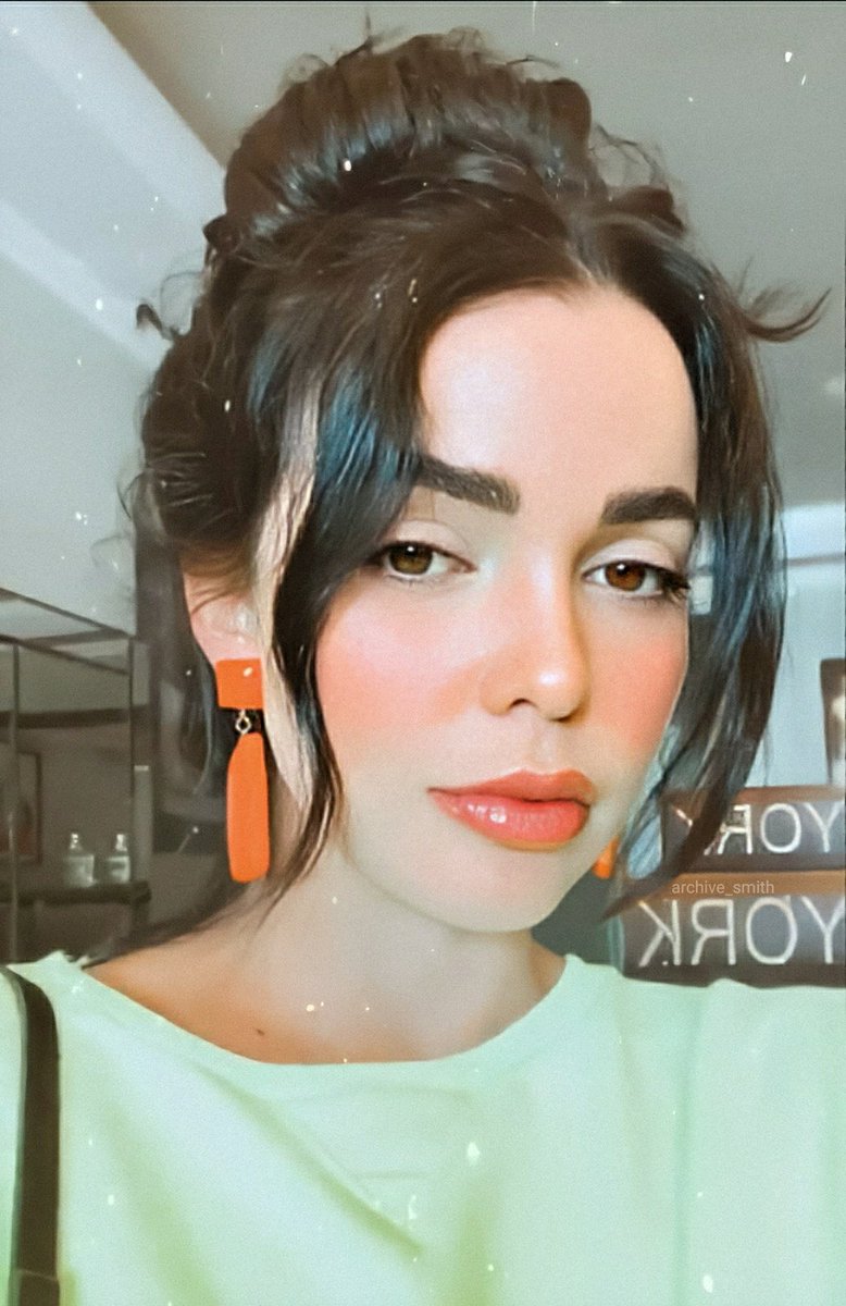 archive_smith's tweet photo. she is so beautiful https://t.co/jHHBgBzk8Z