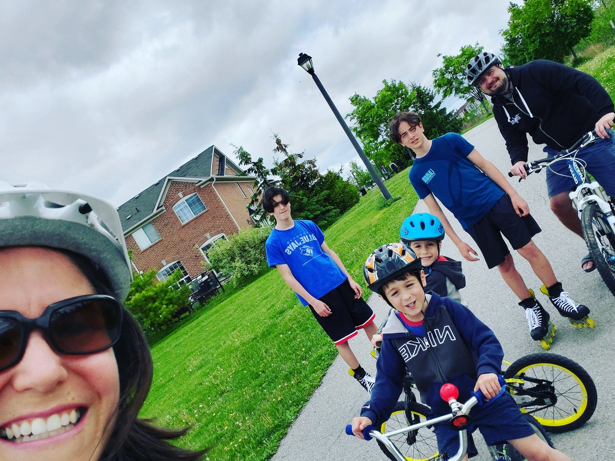 ctaptelis1's tweet photo. Family ride 🚴‍♀️🚴‍♂️ https://t.co/GfHYzQJ77C
