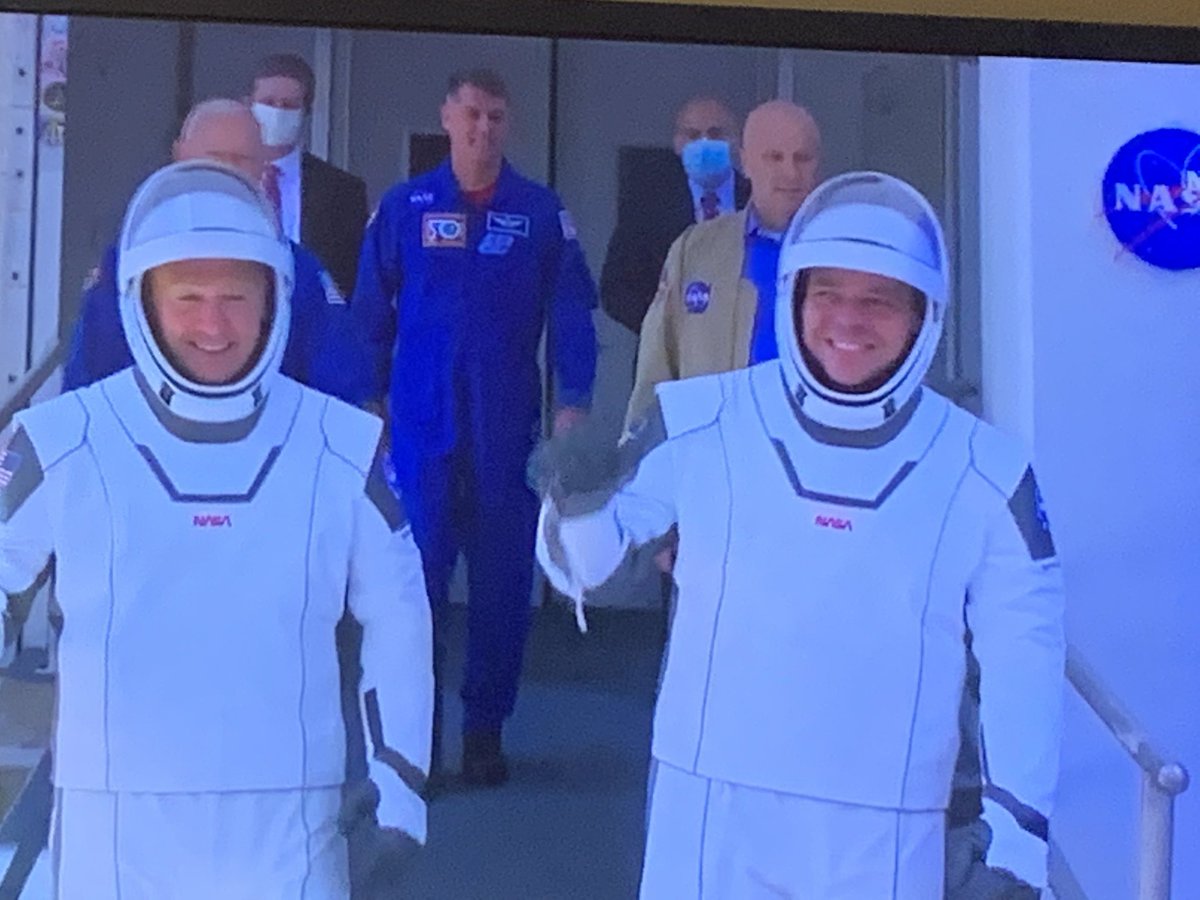uchidav4's tweet photo. Today was a great day !!#SpaceLaunchLIVE https://t.co/C3VRCaGzzc