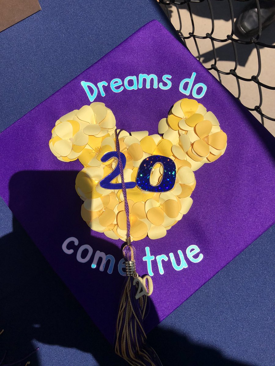 JostensJRay's tweet photo. We are so very excited for @cths2020 @ChisholmTrailHS #Congratulations #GraduationMatters ❤️🎓❤️ https://t.co/rAZ7QhRnk0