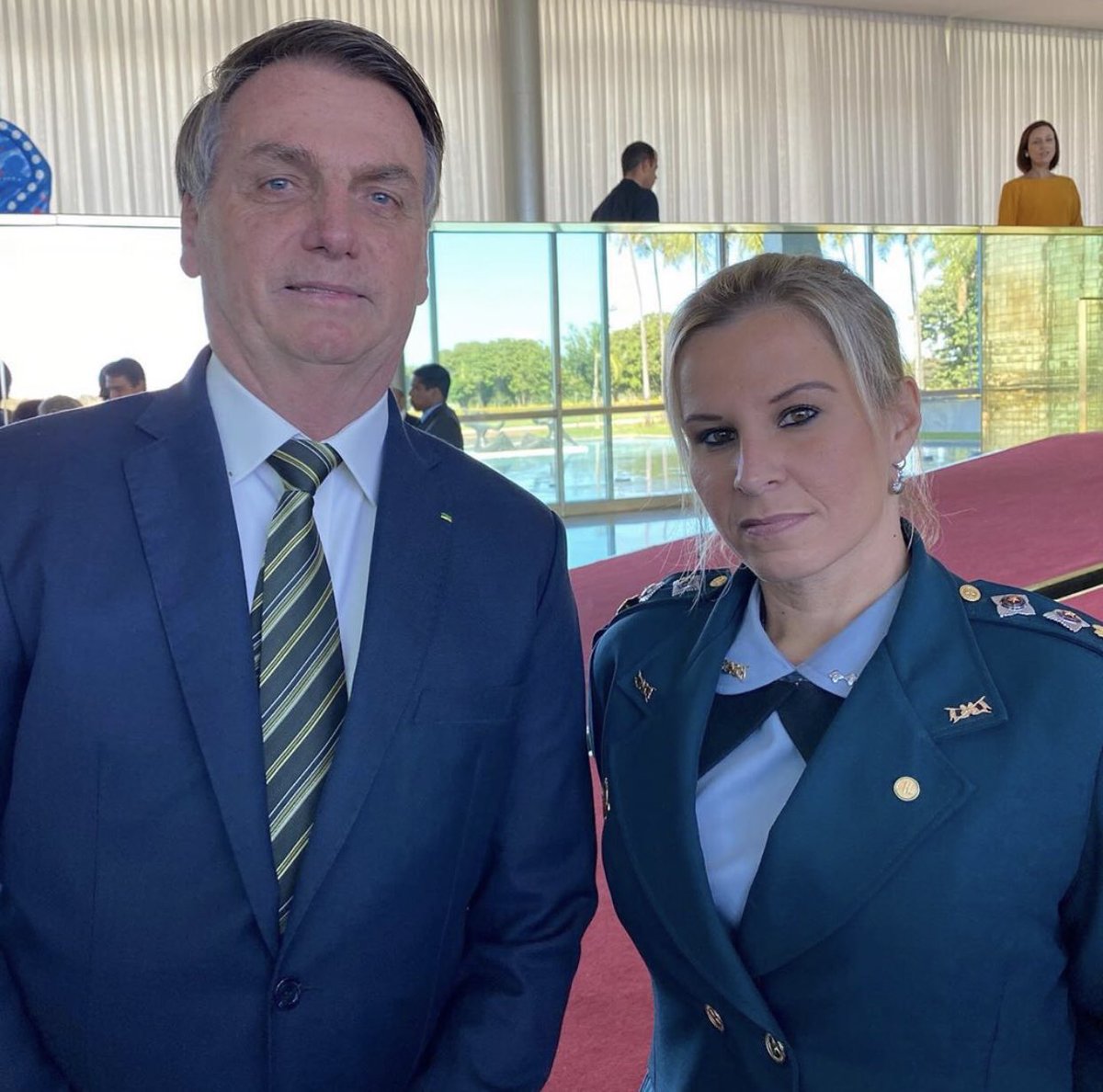 majorfabianadep's tweet photo. Respeitem, #Somos57MILHOES 🇧🇷 https://t.co/sZXnAQW582