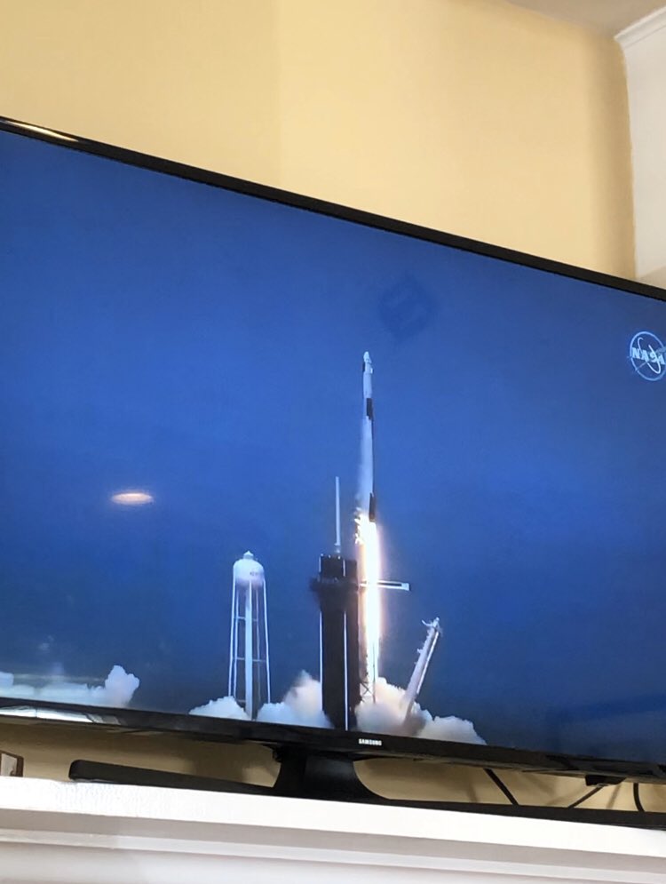 Watching the SpaceX Falcon 9 rocket launch! So cool!