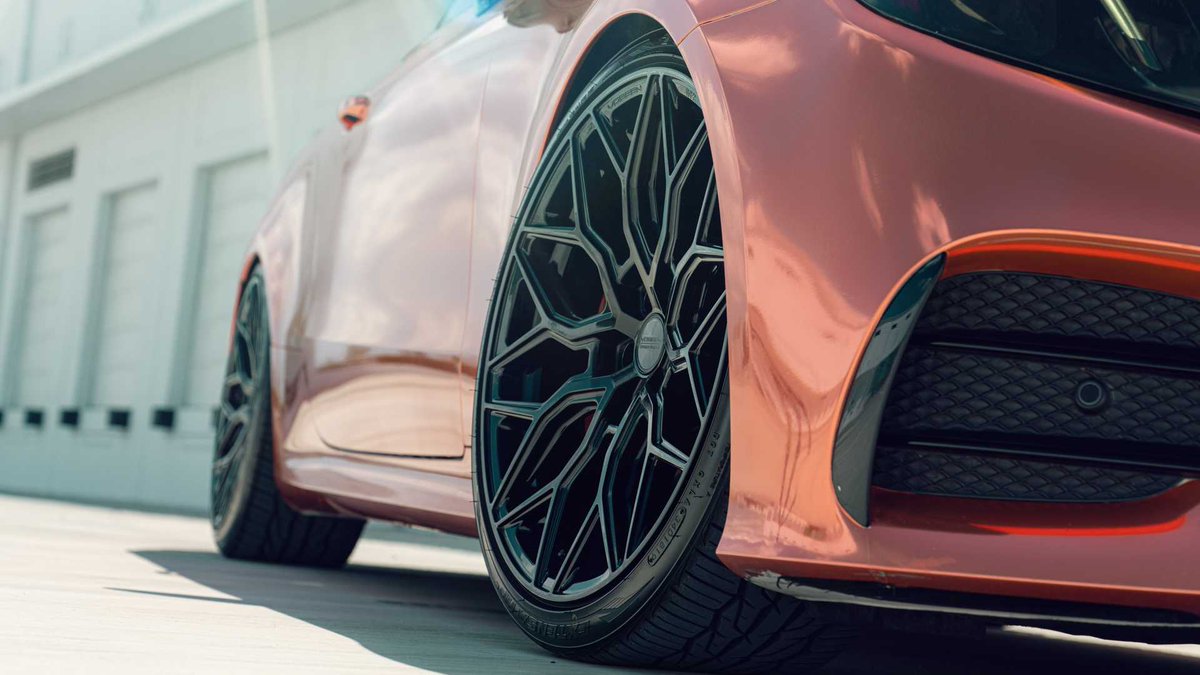 AutomovilMex's tweet photo. Este #MercedesAMG #E53 Coupé fue modificado por el preparador de Miami #RodSpeed, con un forro en tono cobre cromado para toda su carrocería, suspensión de aire, y rines Vossen Hybrid Forged HF-2. ¿Les gusta cómo se ve? 🤔 #ModificadosAP #EstiloDeVidaAP @MercedesBenzMx https://t.co/SBmuWwAxpg