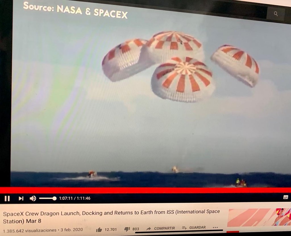 IsabelBehncke's tweet photo. And Dragon has made contact back to Earth! Spash 🌎 #ScienceWorksBitches https://t.co/eHZSvogHGZ