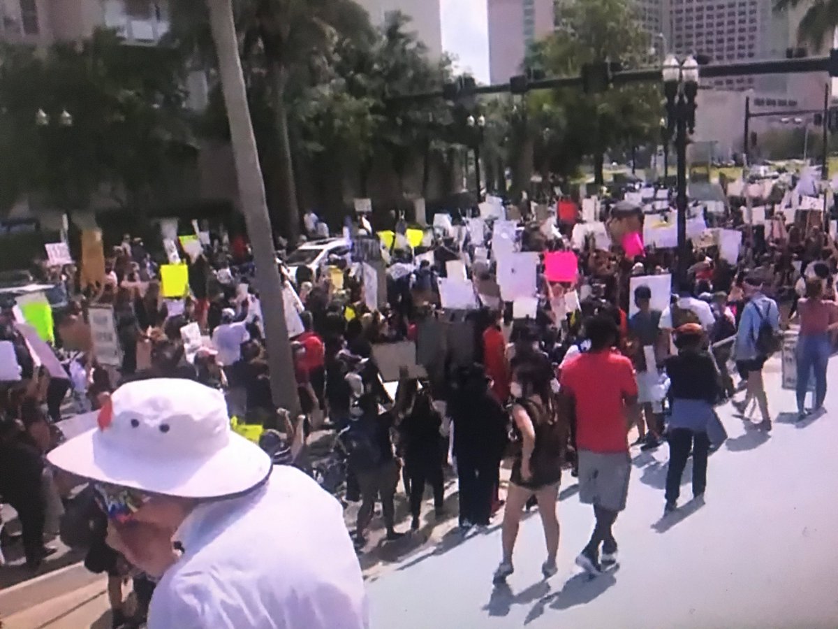 schindy's tweet image. Images of today’s protest in downtown Jacsonville courtesy of @JeffValin and Byron Parker ⁦@FCN2go⁩