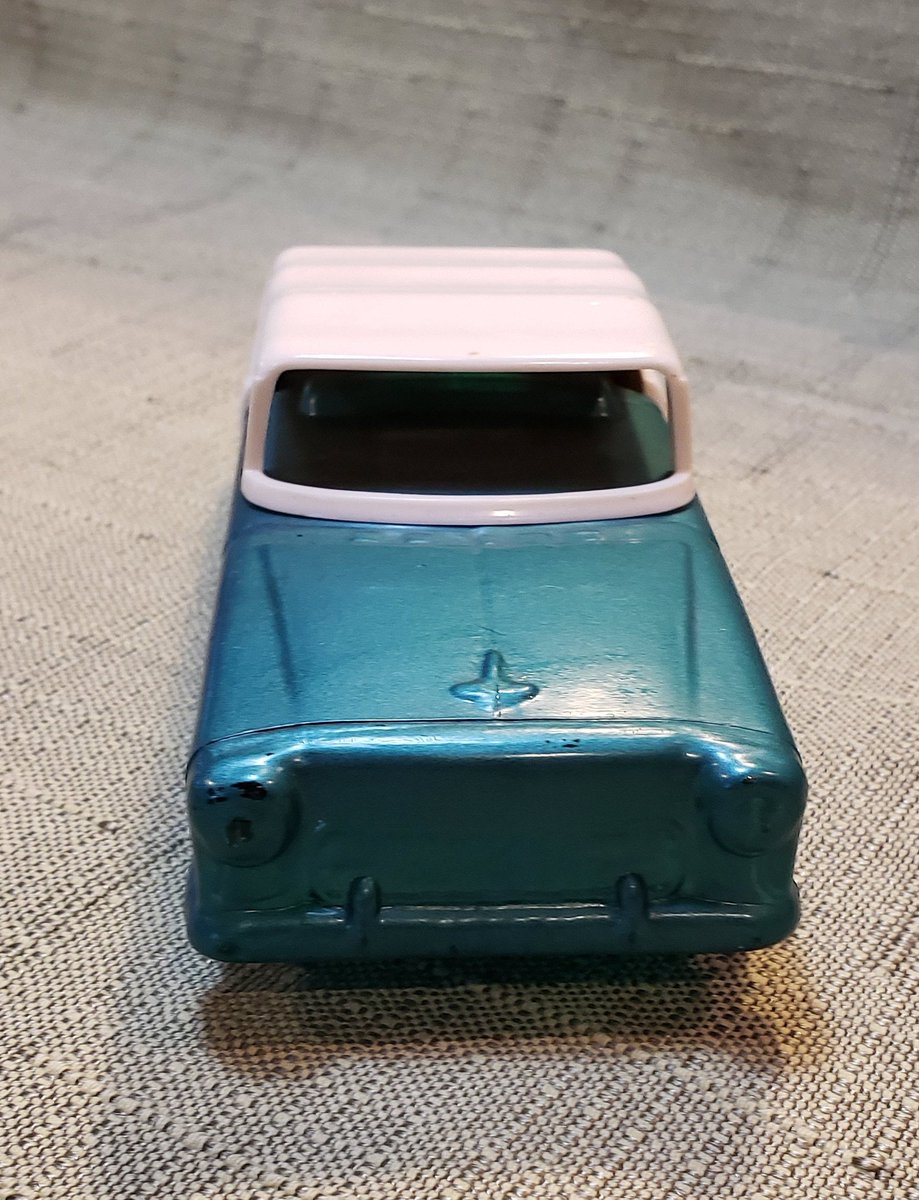 atticesoterica's tweet photo. Vintage Avon Chevrolet '55 Wild Country Aftershave, No Box, Car, Green Bottle, White Plastic Trim, Full Container Avon For Men Male Grooming https://t.co/tGXHJXp5vh #Antiques #Etsy #Collectibles #AtticEsoterica #FullContainer https://t.co/7iGZTCFF0n