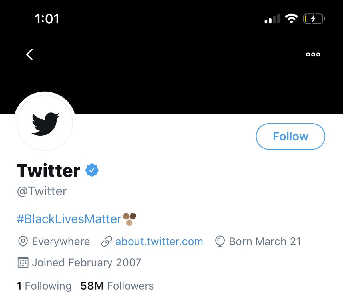 donyetaylor_'s tweet photo. Twitter added #blacklivesmatter to their bio. Wow. Thats huge. https://t.co/7ot2vOA38m