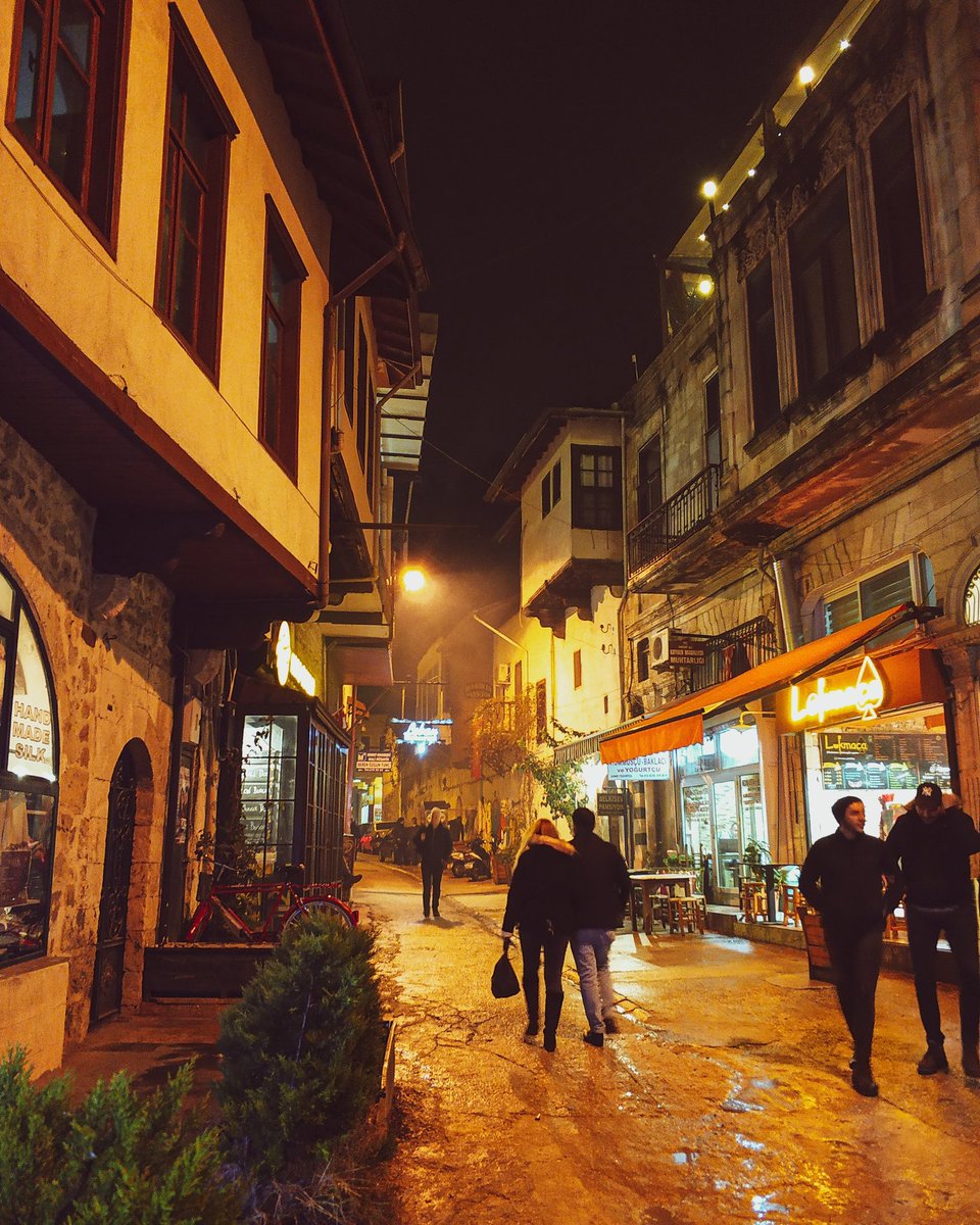 antakyafoto's tweet photo. Antakya sokakları akşam üstü https://t.co/YwzgbhfwLb