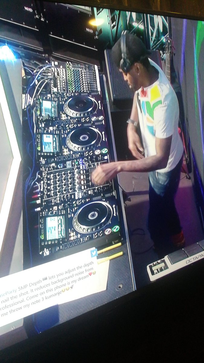 #LockdownHouseParty #LockdownHousePartyFinale <a href="/djcleo1/">#EskhaleniParty</a> <a href="/SamsungMobileSA/">Samsung Mobile SA</a>  old time favorite mesmerizing us😋😋😋