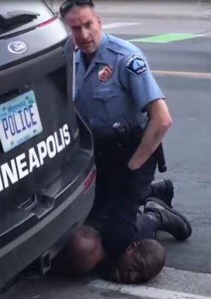 annieayerst's tweet photo. If this happens in #daylight #cameras and #witnesses around what happens in the #dark when #nowitnesses are around to #holdthemaccountable? https://t.co/KRZRbcOJra