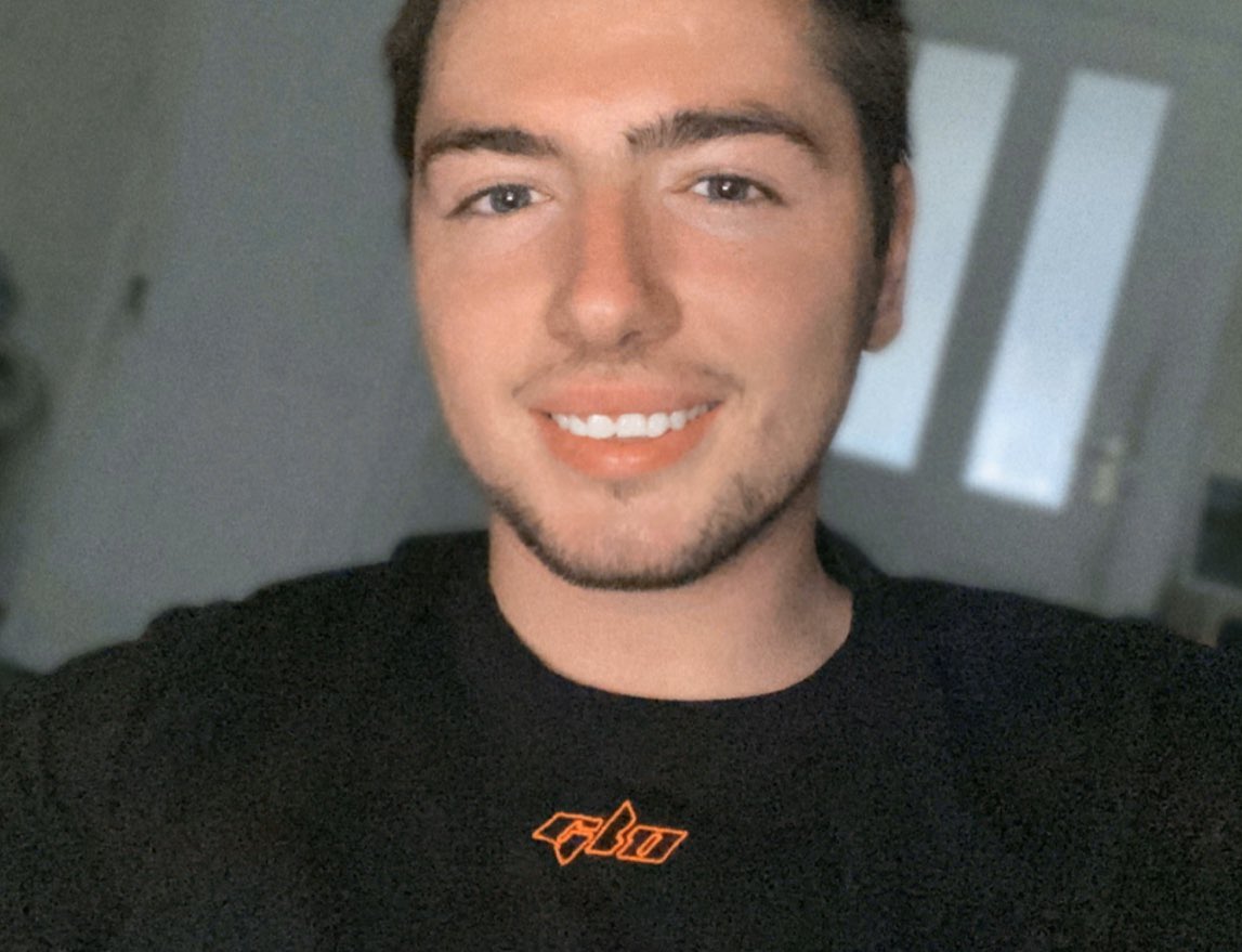 <a href="/GLOofficial/">GLO⚡️</a> makes me #Glo 🤣 <a href="/CherLloyd/">Cher Lloyd</a>