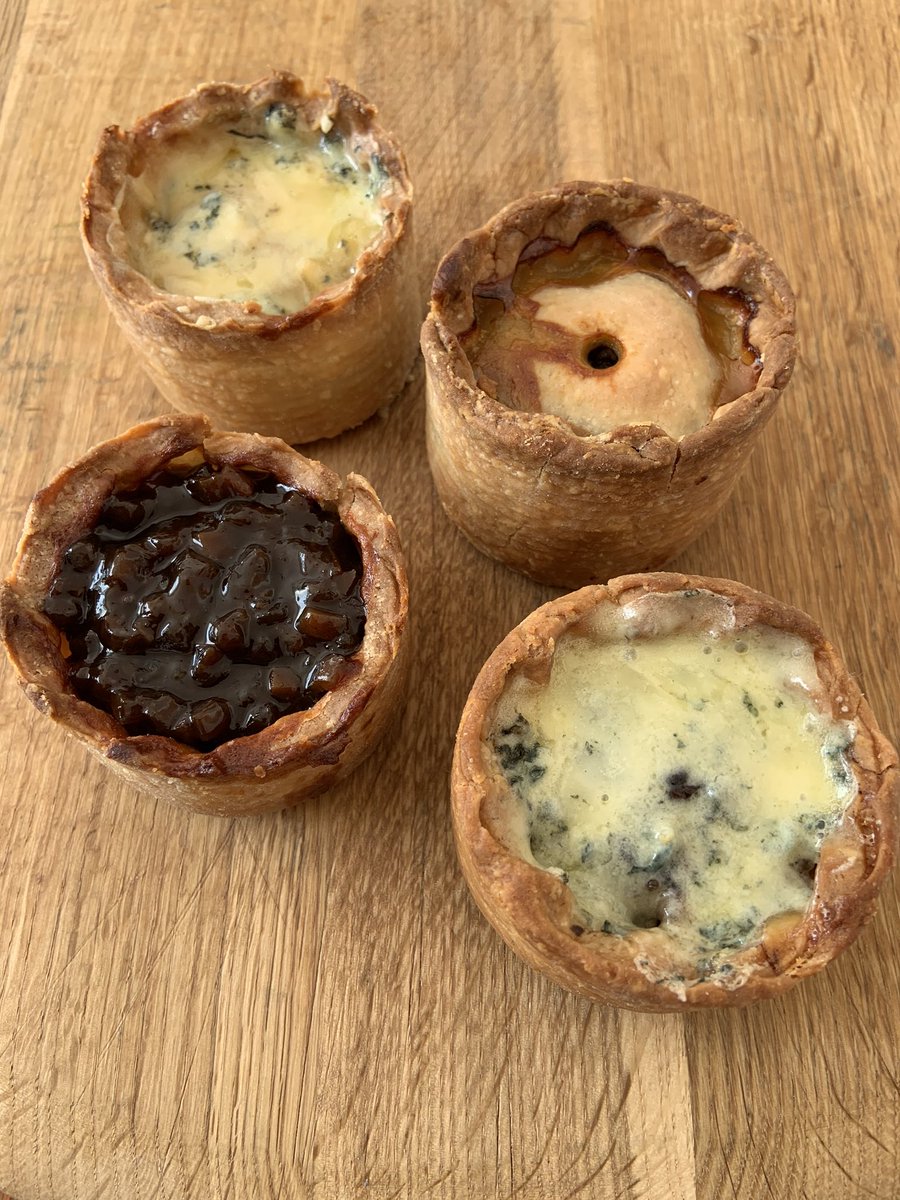 Piesdresistance's tweet photo. They say the best things come in small packages... always pushing the flavour ! Developing the miniature editions ππ»ππ» #porkpie #pork #pie #handraised #hotwatercrust #pastry #artisan #branston #pickle #blackpudding #stilton #chorizo https://t.co/1dHeVyi0Ab