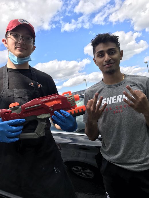 Fhs2020S's tweet photo. Connor Stockton eliminates Aathreya Murthy! https://t.co/FsoUMwajOG