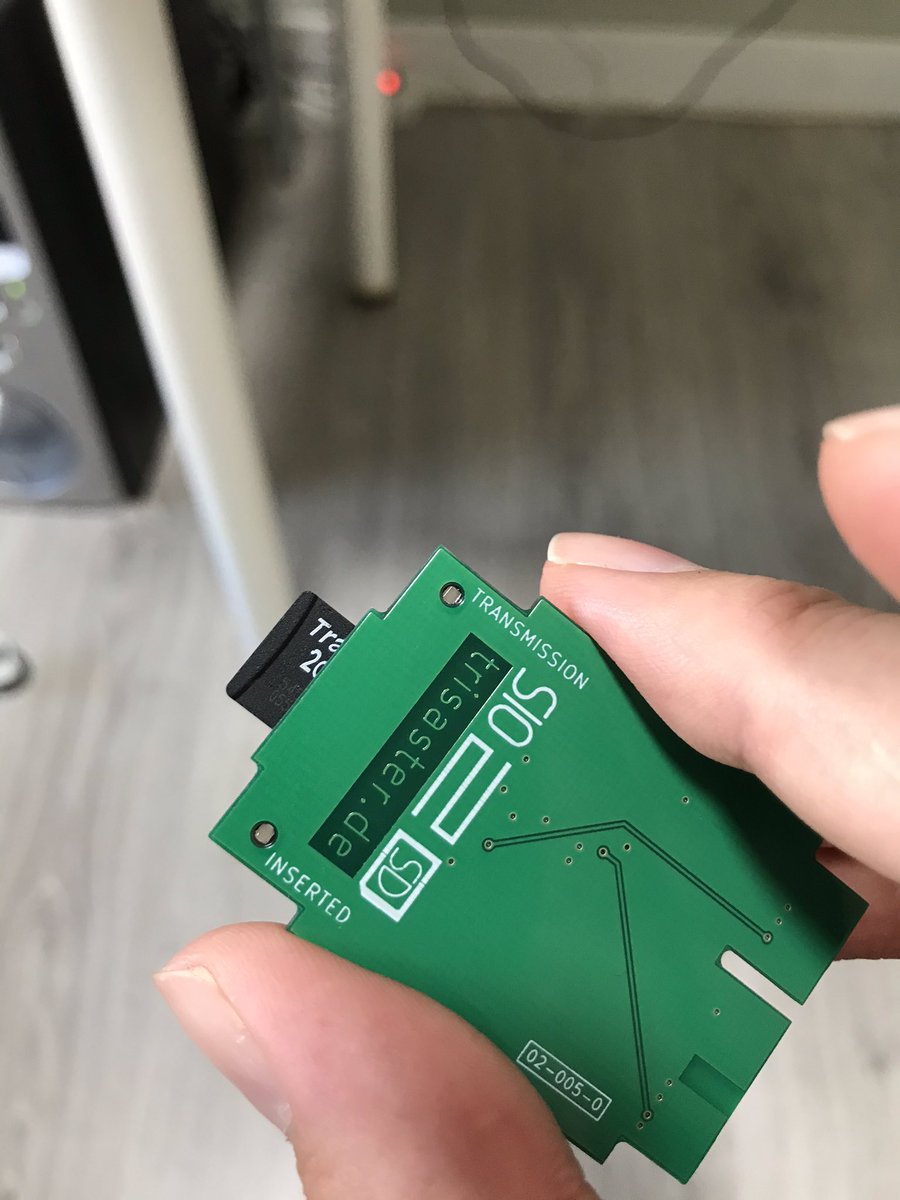 fjtrujy's tweet image. Amazing project is coming for #PS2 I have been soldering some SMD components today, good results so far, I hope to do some test tomorrow.
#SIO2SD #homemade #PS2Dev #speed #OPL #opensource