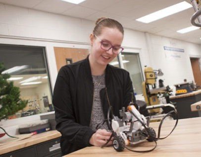 makerkate's tweet image. Excited to be recognized with hundreds of other #womxnintech today as an #NCWITAiC20 awardee! 💻