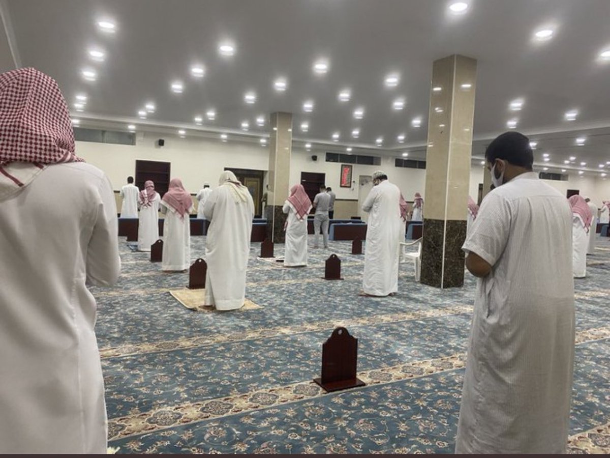 AJELNEWS24's tweet photo. الحمدُ للهِ على عودة الحياة لبيوت الله: 

(حيَّ على الصلاة .. حيَّ على الفلاح).
.
اللهم ارفع عنا الوباء والبلاء يارب العالمين.
.
.
#صلاه_الفجر 
. https://t.co/sl5B7iQqdZ