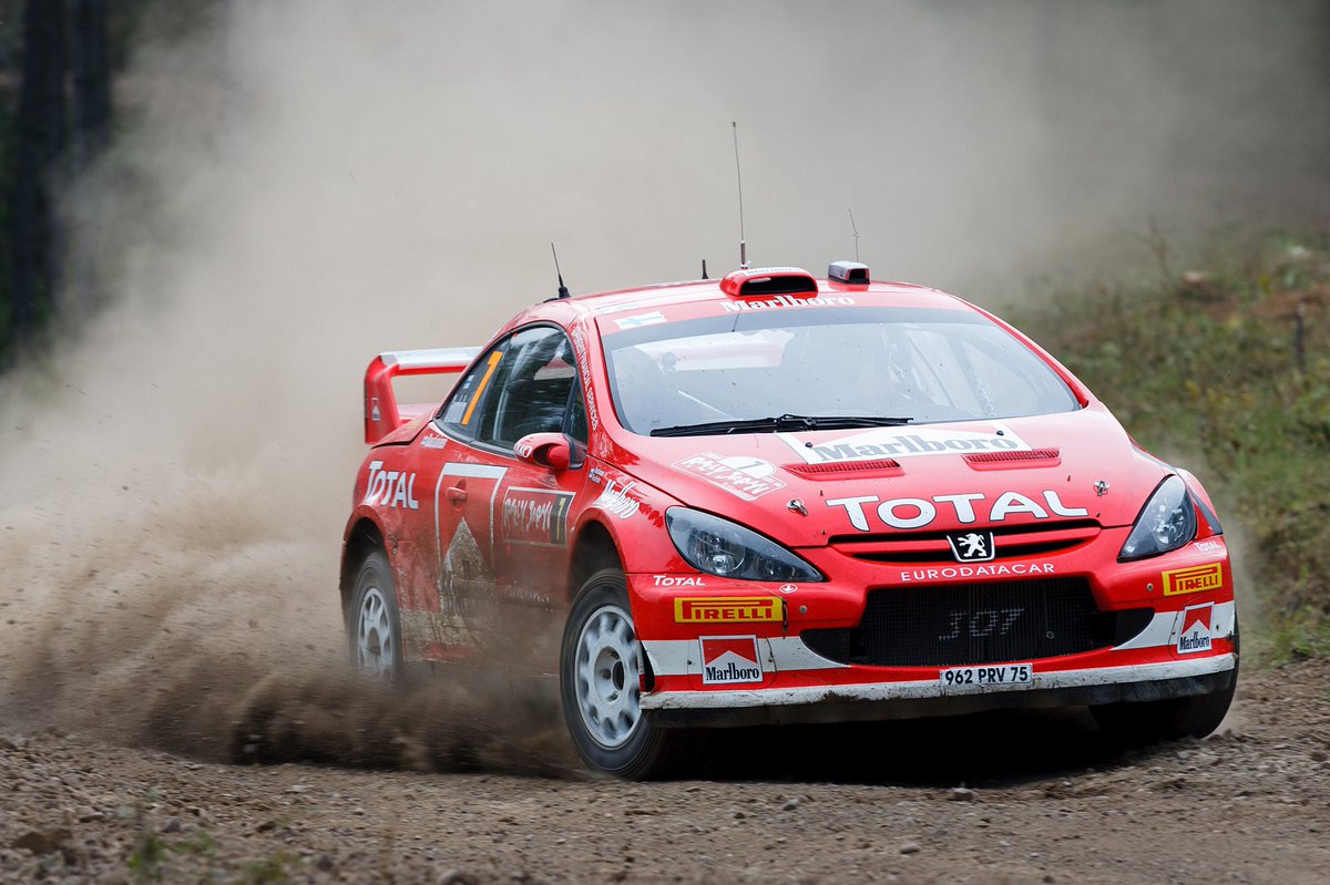 Rally Spectator Yutaka Ando 05年ラリージャパン優勝はプジョーのマーカス グロンホルムでした 前戦のラリーgbでチームメイトのコ ドライバーのマイケル パークがアクシデントで亡くなったので辛いなかで戦わなくてはならなかった ラリー Rally Spectator Yutaka Ando 05年ラリージャパン優勝はプジョーのマーカス グロンホルムでした 前戦のラリーgbでチームメイトのコ ドライバーのマイケル パークがアクシデントで亡くなったので辛いなかで戦わなくてはならなかった ラリー