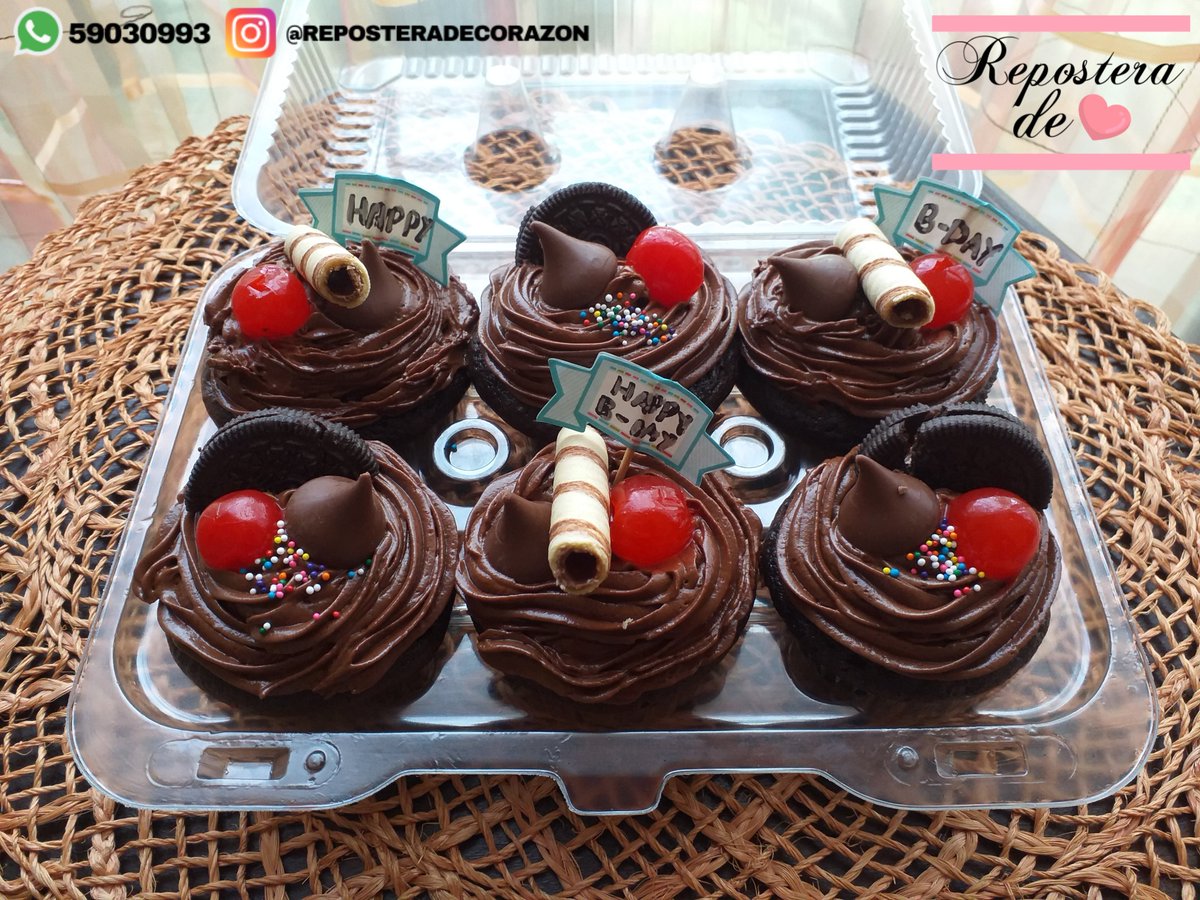 Repostera_Gt's tweet photo. ¡Siguen los choco-cumpleañeros!
CUPCAKE DE CHOCOLATE CON BETÚN DE CHOCOLATE

Bandeja de 4:
Q 20.00

Bandeja de 6:
Q 30.00

Servicio a domicilio | Consultar precio
#ReposteraDeCorazon

#cupcakes #reposteriaartesanal
#chocolate #cupcakeoftheday #antojitos #bakery #sweet #baking https://t.co/H8XSgqF50R