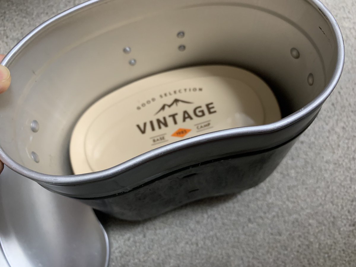赤ガチャ アウトドア垢 小さな幸せ セリア購入品 其の壱 飯盒型ランチボックス 色はカーキとベージュがありましたが 色々考えてベージュにしました 飯盒にスタッキングがピッタリはまる 中にはスパイスや調味料を入れて お皿にも使えそうだと思い 赤ガチャ アウトドア垢 小さな幸せ セリア購入品 其の壱 飯盒型ランチボックス 色はカーキとベージュがありましたが 色々考えてベージュにしました 飯盒にスタッキングがピッタリはまる 中にはスパイスや調味料を入れて お皿にも使えそうだと思い
