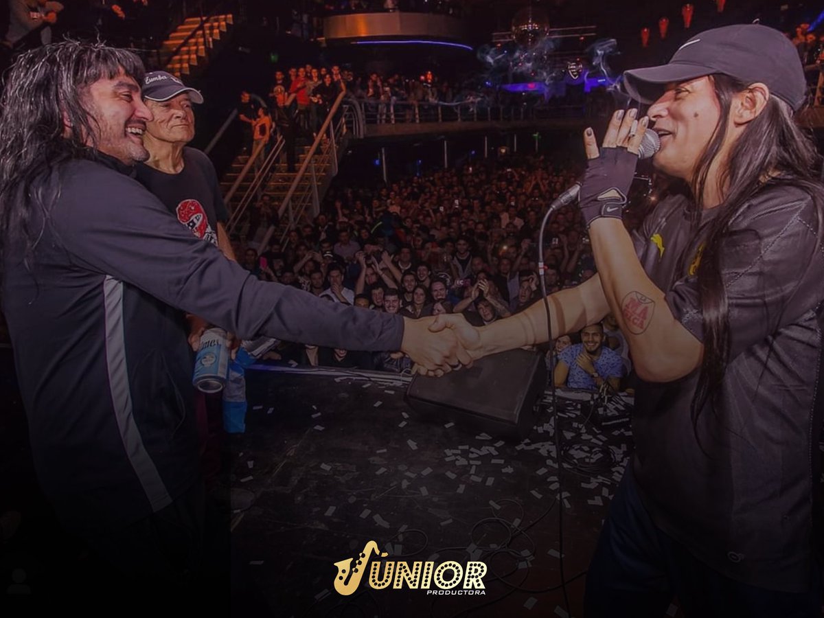 ☄️Buenos encuentros siempre en @fiestaLaMagica ✨

📸 ¡Fotón! Entre #ElTraidor y #Hernan 👋 🚮