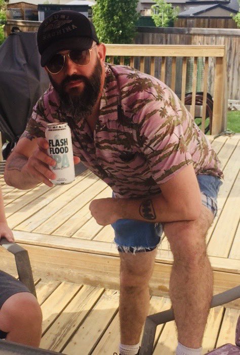 CatsHumans's tweet image. It’ll be fine. 8:00 will be fine.