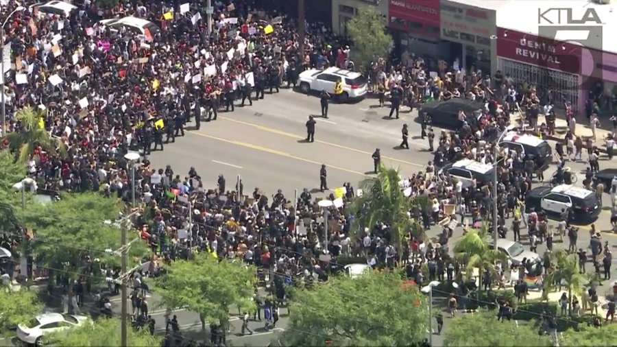 View image on Twitter