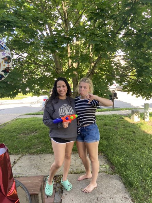 Fhs2020S's tweet photo. Bianca Marinho eliminates Jillian Dierckman! https://t.co/bDxsF0G9NC