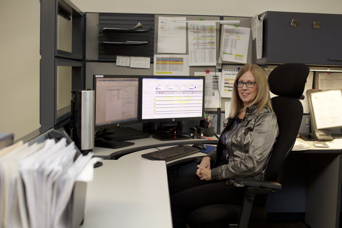 YorkParamedics's tweet photo. The Scheduling & Deployment Unit manages Paramedic and support staffing, and deployment coordination
With 550+ Paramedics and support staff, this is one of many critical teams behind the scenes that not only supports our front line Operations, but the entire service
#PSWeek2020 https://t.co/IWKycA0GjW