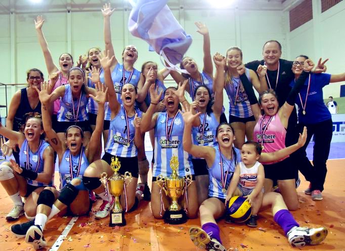 Equipazos y Campeones! San José  Basquet y San José Volley. Volverán los tiempos en los que, con estirpe propia, seguirán consagrando en lo más alto a la Celeste y Blanca! <a href="/alvarocarisimo/">Alvaro Carísimo</a> <a href="/efraimavila/">Efraim Avila</a> <a href="/franciscopecci/">francisco pecci</a> <a href="/brunozubi/">Brunozubi</a> <a href="/adrimarti9/">Adri Martí</a> <a href="/exa_sanjose/">ExaSanJose</a> <a href="/sanjosevoley/">San Jose Voley</a>