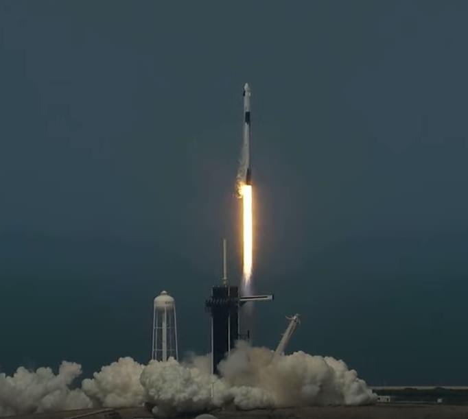 WaltonforWI's tweet image. #NerdMoment when I was a little boy I wanted to be an astronaut. I loved watching the Shuttles launch into the heavens. I’ll never be an astronaut I’m to tall 😭 but I glad America returned to space. Always dream high enough that you’ll need a rocket to get there. #WaltonForWI