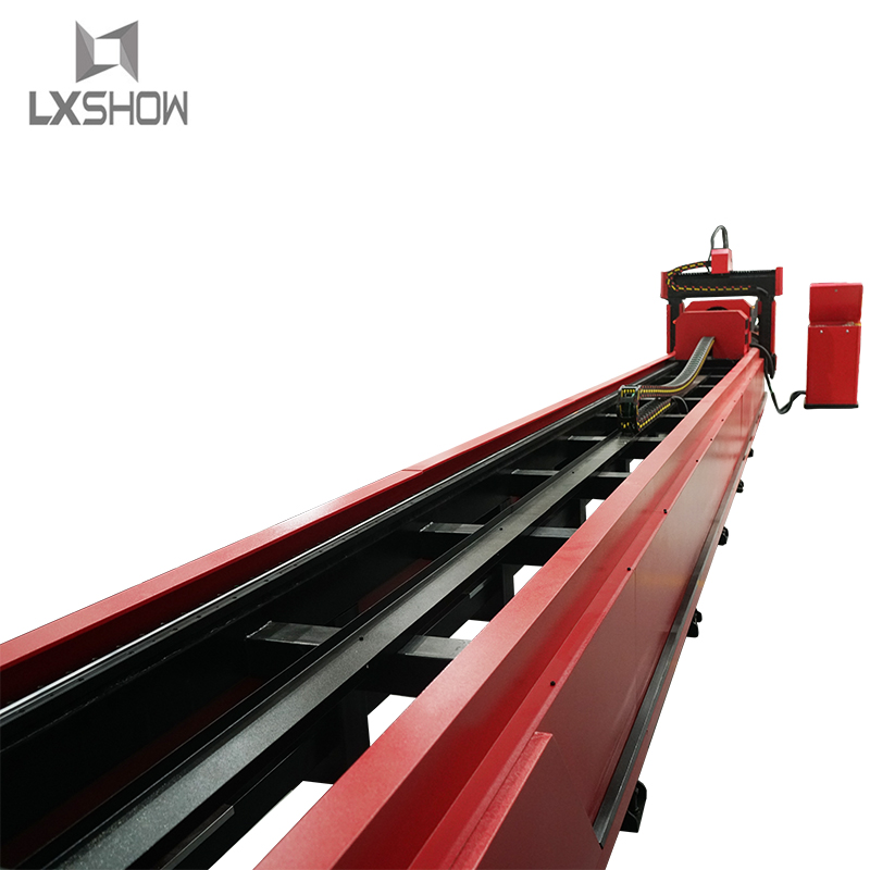 lxshowlaser's tweet image. Professional Automatic Chunk rotary with Dual driver Metal tube metal pipe plasma cutting machine LXP6020T (Diameter size 100-400mm) - A nice thing recommended to you. #plasmacutcnc #plasmacuttercnc #plasmacnc