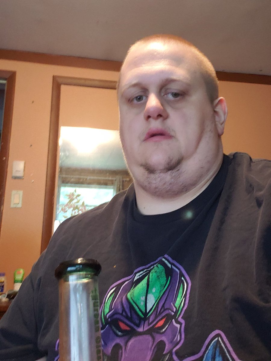 Heretic415's tweet photo. Me and all my homies checkin out #NetfestOnYourCouch #FreePerView @majikninjaent @tweetmesohard @TurnCoat_Dirty @TheUGAvengers @BlazeYaDead1 @AstronomiconMI @lexthehexmaster https://t.co/aUnCllfhqu