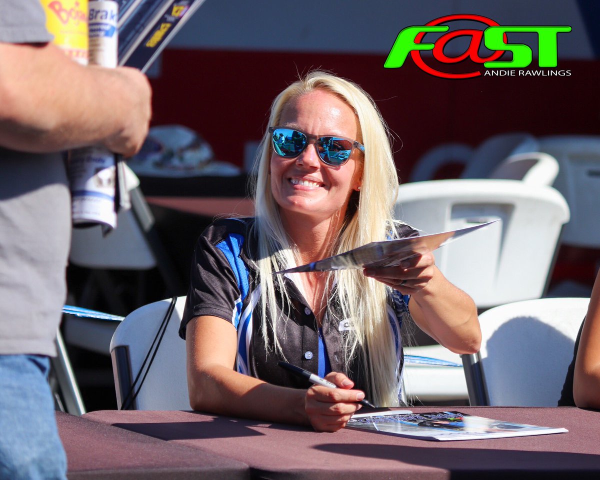 @FastAndieRacing We miss the fans too ❤️ #fastfansrock fastandieracing.com

#fastandierawlings #nhra #nhrapsm #motorcycle #dragracing #prostock #quartermile #fastandieracing #girlpower #tryandkeepup #fastandie @nhra @nhrapsm @vansonleathers