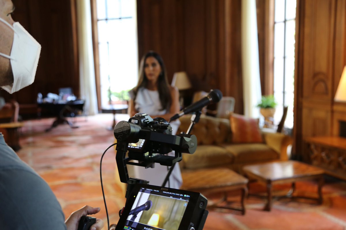 penacomasoprano's tweet photo. All set! Todo listo! En 30minutos arrancamos! Cuántos nos acompañan? #ConAmorAMamá @diariolibre @californiaclub1887 #diariolibre #californiaclub #nathaliepeñacomas #soprano #musical #zarzuela #pop #crossover #diadelasmadres #himnoalasmadres #jazzguitar #geno https://t.co/PuretIgPmH